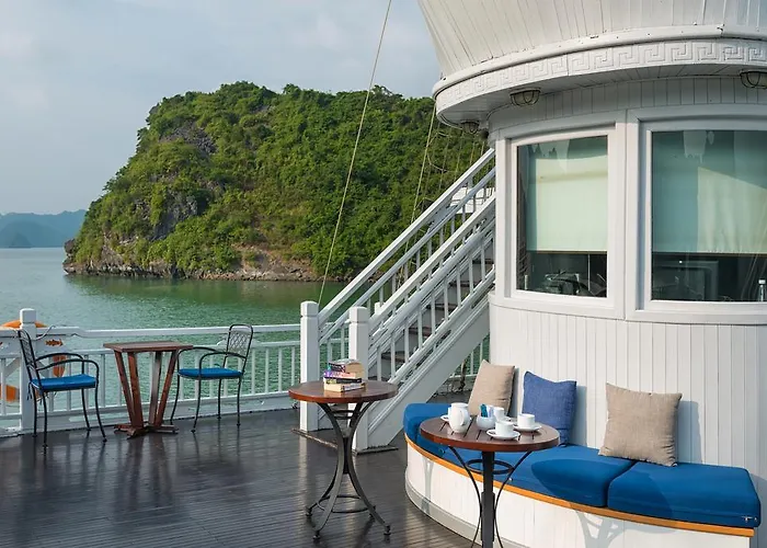 Paradise Sails Cruise