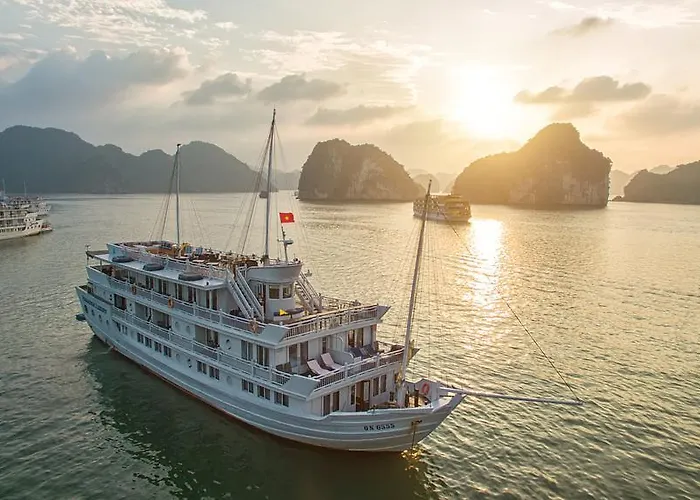 Paradise Sails Cruise Hạ Long