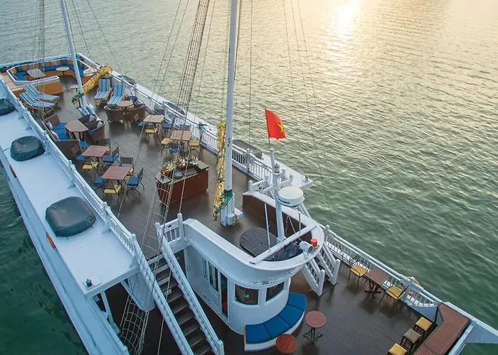 Paradise Sails Cruise 5*