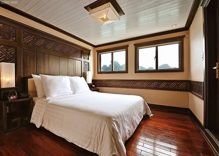Paradise Sails Cruise  5*