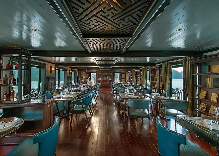 Paradise Sails Cruise  Hạ Long