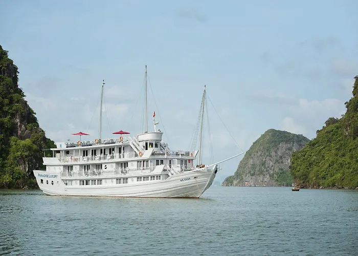  Paradise Sails Cruise