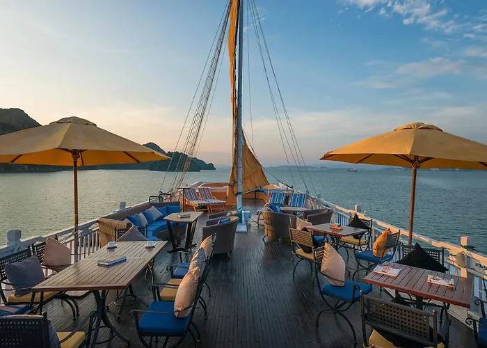 Paradise Sails Cruise Hạ Long
