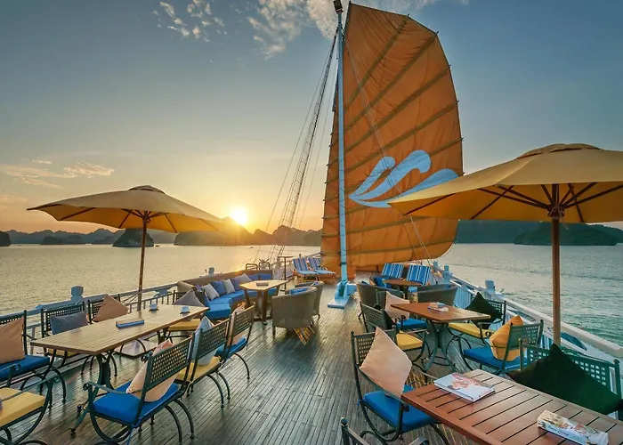 Paradise Sails Cruise