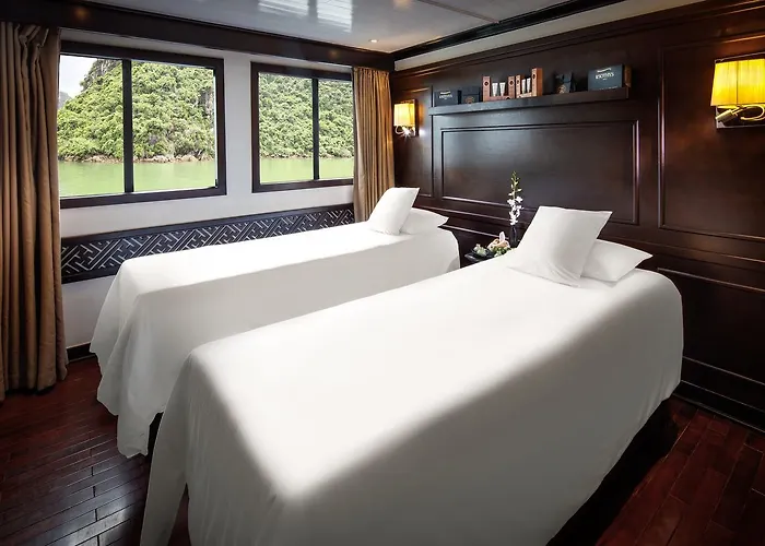 Paradise Sails Cruise 5* Hạ Long