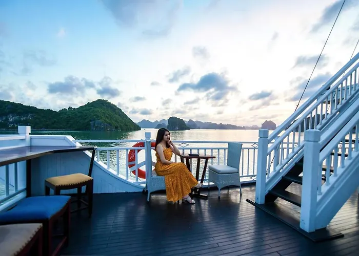Paradise Sails Cruise